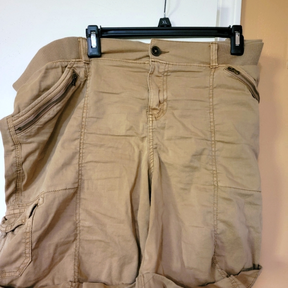 Evri Khaki Shorts Size 16W